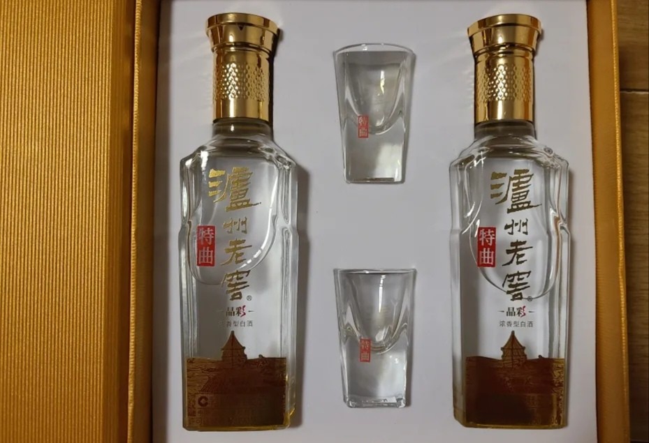 中国人送礼要面子：这8款白酒高档有口碑，送领导送长辈挺合适