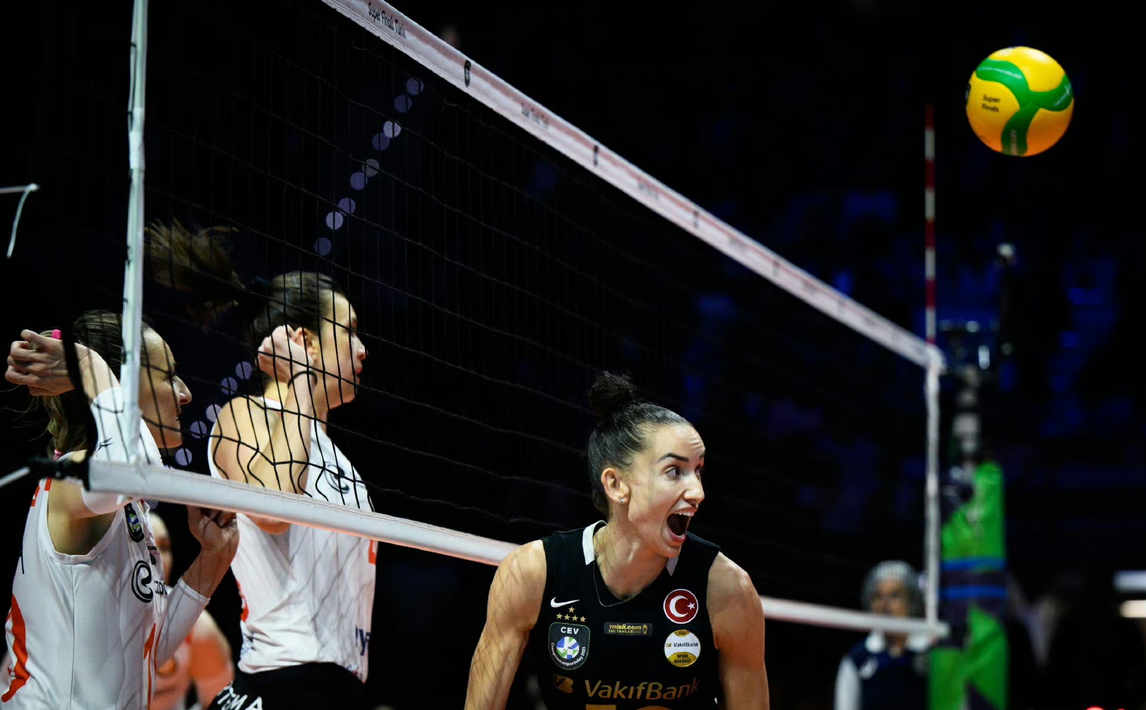 埃格努强力接应,埃格努23分难救主