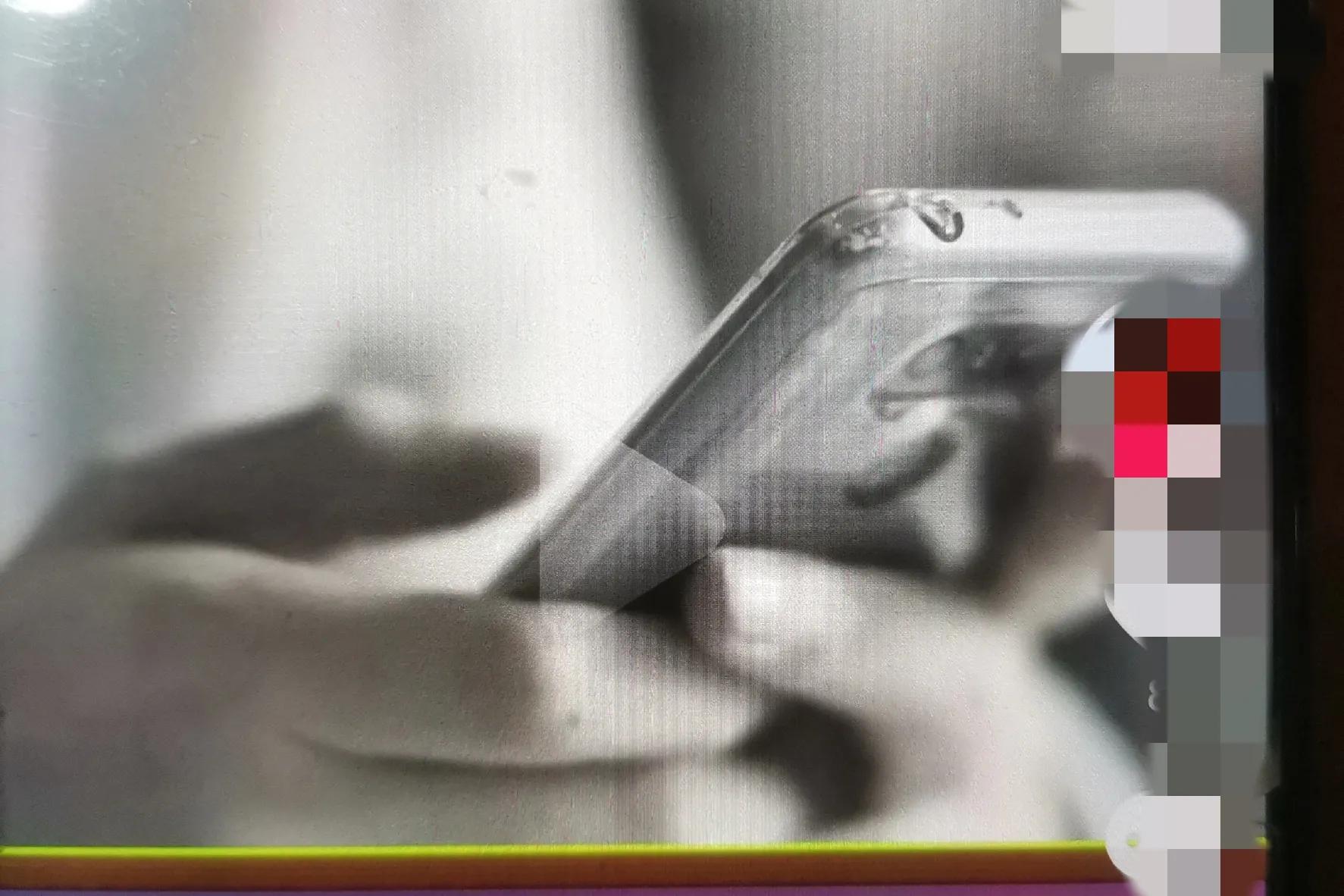 妻子和前夫色聊，现任为了惩罚妻子，将她*裤内**涂上农药，酿成大祸