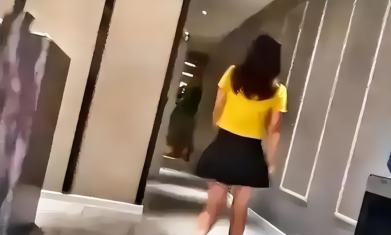 19岁小鲜肉花1300元包夜31岁*女熟**，结果后悔不已，竟然跑去报警！