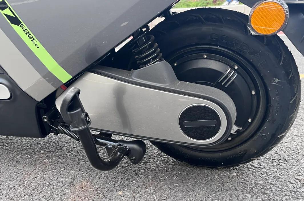 绿源电动车s70-S详细评测,绿源电动车s70s试驾