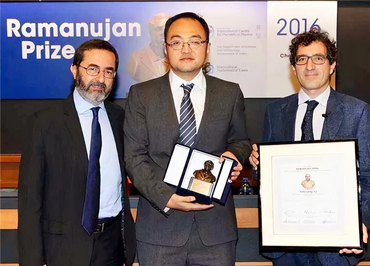 许晨阳离开北大留下三句话是什么,许晨阳离开北大的数学之美原因