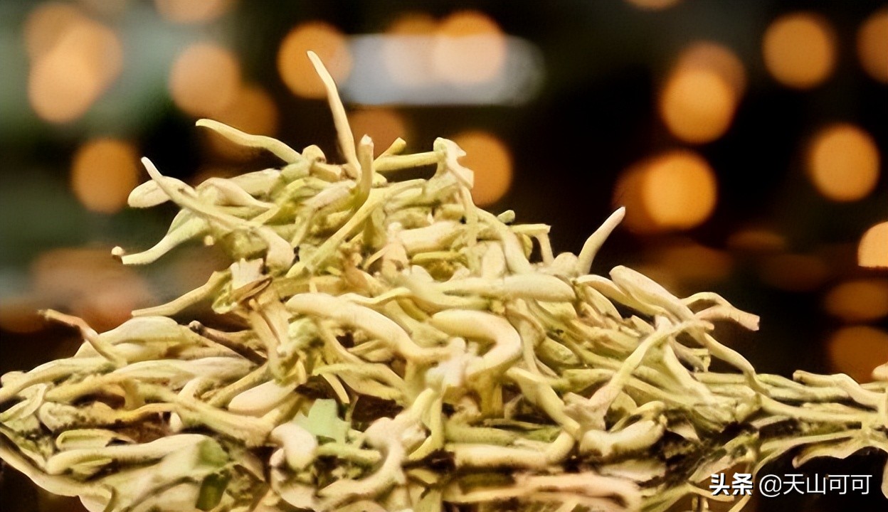 夏天冷泡菊花茶推荐,夏天喝菊花加冰糖