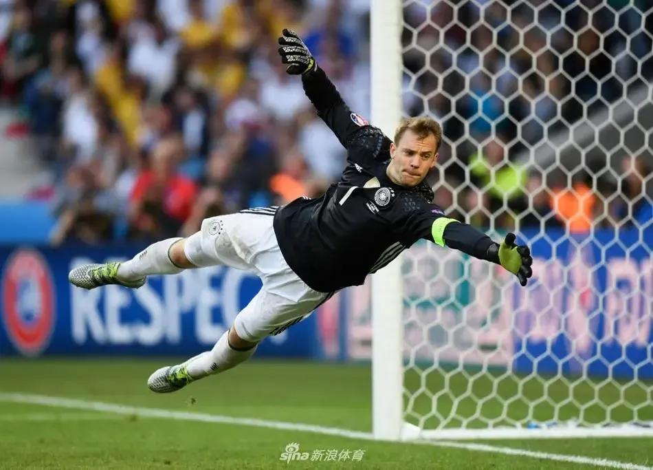 诺伊尔金手套世界杯,德国队门将诺伊尔有多强