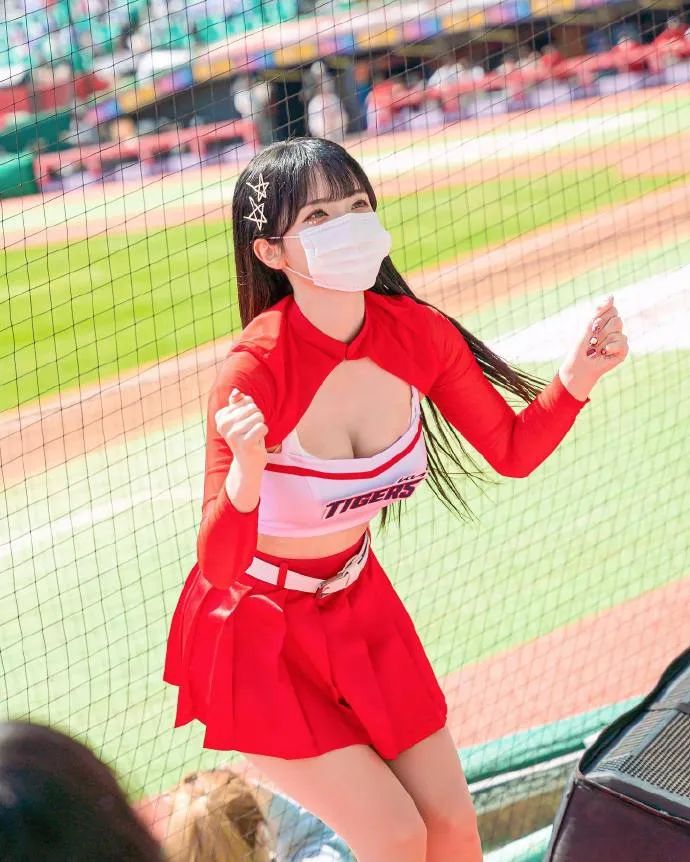 2018世界杯十大最漂亮的足球宝贝,世界杯亚洲最美足球宝贝图