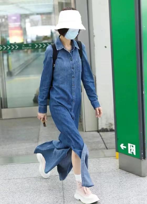 鲁豫瘦的显老态,鲁豫现身机场瘦得像火柴