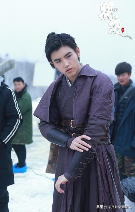 滤镜帅哥男生,滤镜变装曝光帅哥