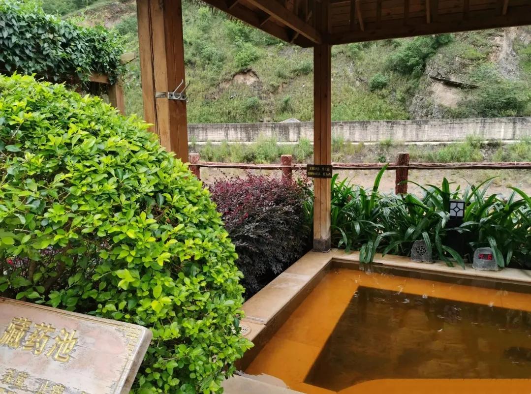 昆明禄劝县中平镇普渡河温泉地带,昆明适合儿童度假玩乐的温泉酒店
