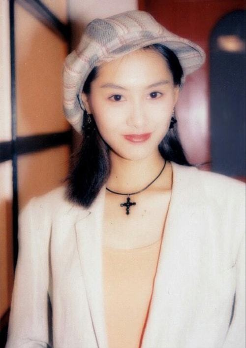 美女港星,港女明星朱茵视频