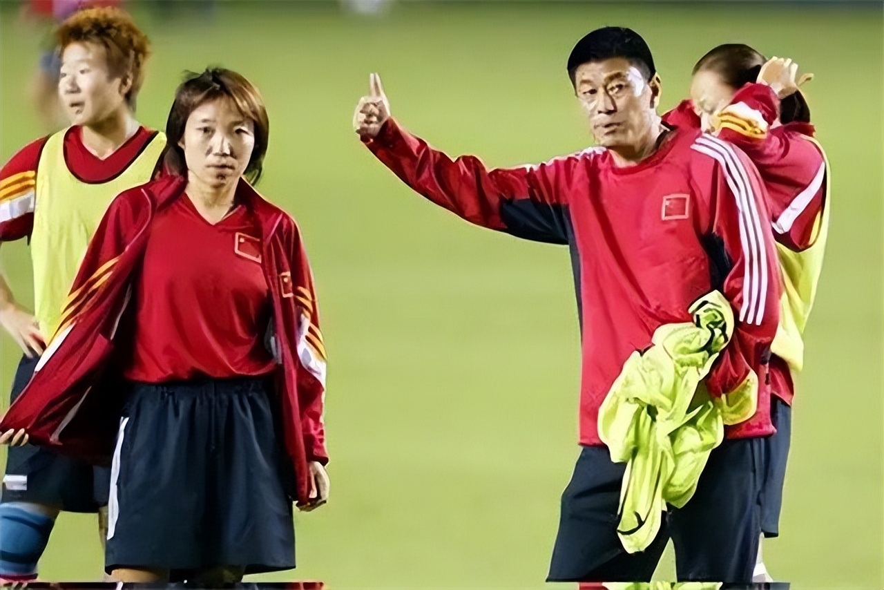 铿锵玫瑰孙雯：带伤书写女足辉煌，退役后担任中国足协副主席