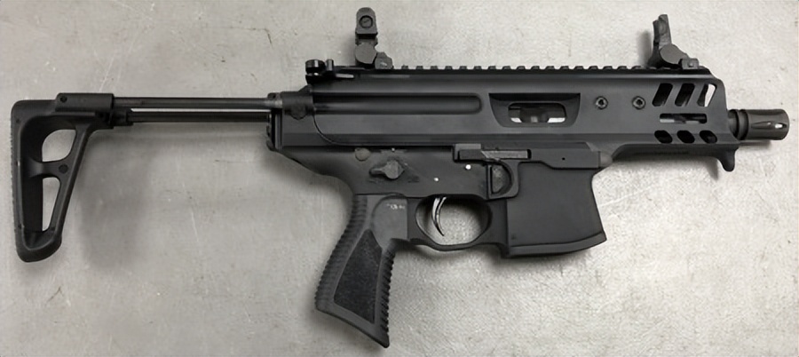 疾速追杀3霰弹枪,疾速追杀3霰弹枪是什么型号