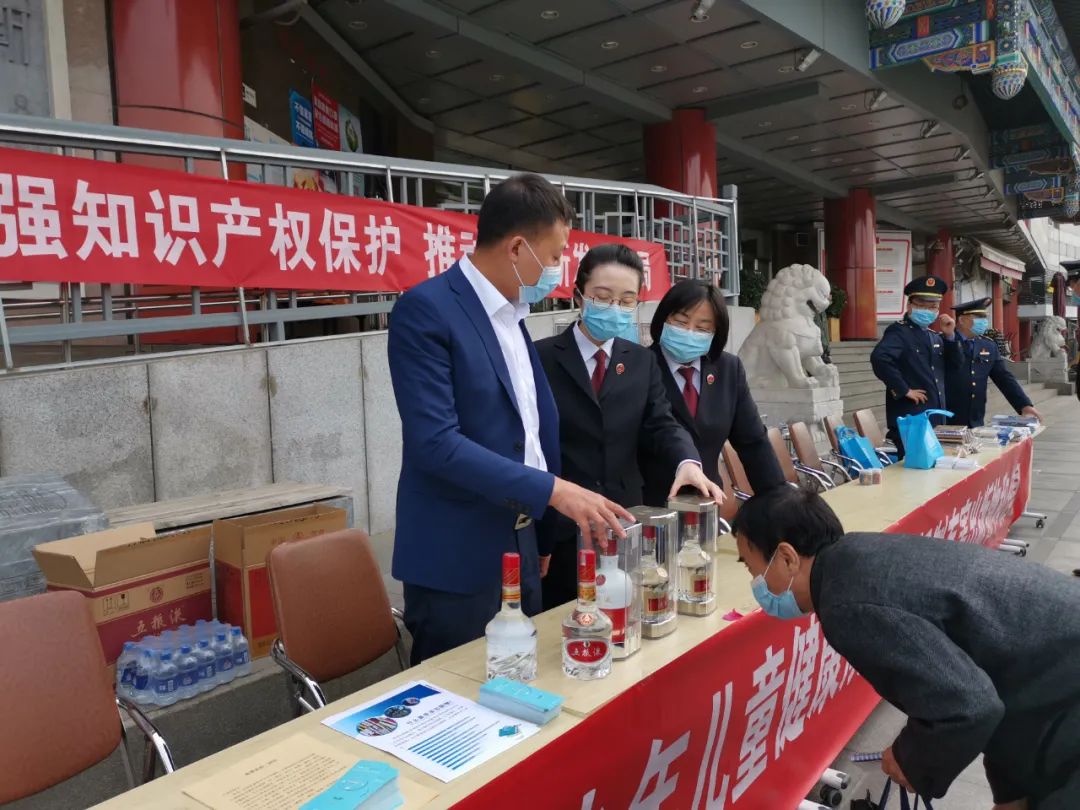 抓娃娃游戏机内幕,直播抓娃娃机有啥猫腻