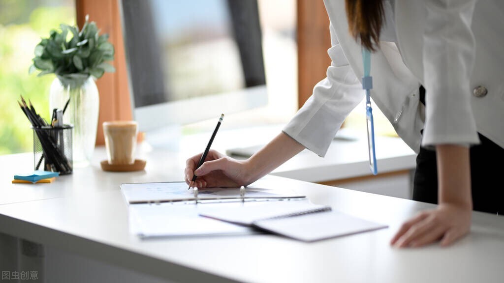 工程造价应届生收入,从事工程造价一年收入大概多少