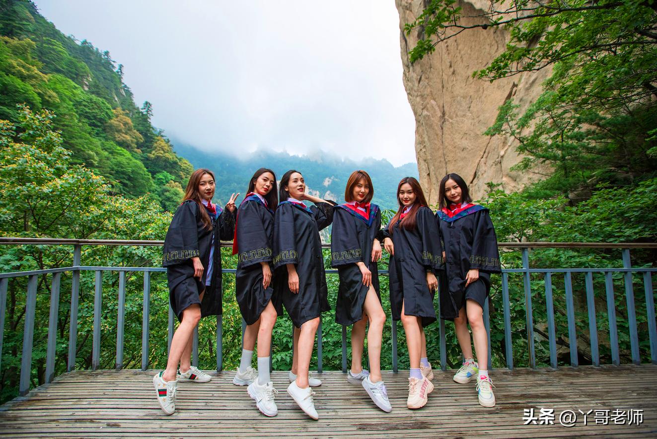 女大学生课余做“私人伴游”，挣钱快又多，她的感受如何