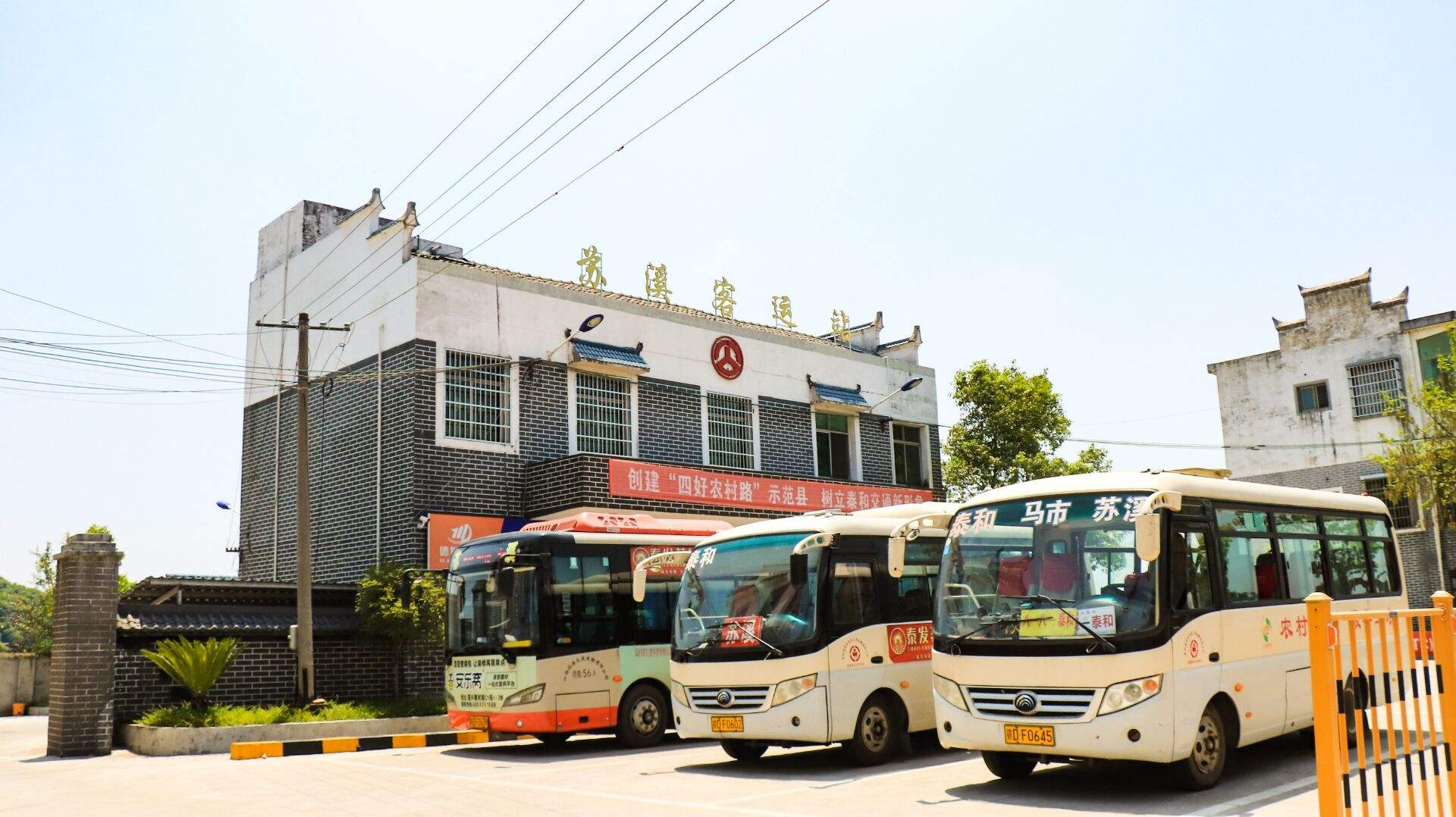 曾经辆辆爆满的农村客车，为何现在没人坐了？未来会消失吗？