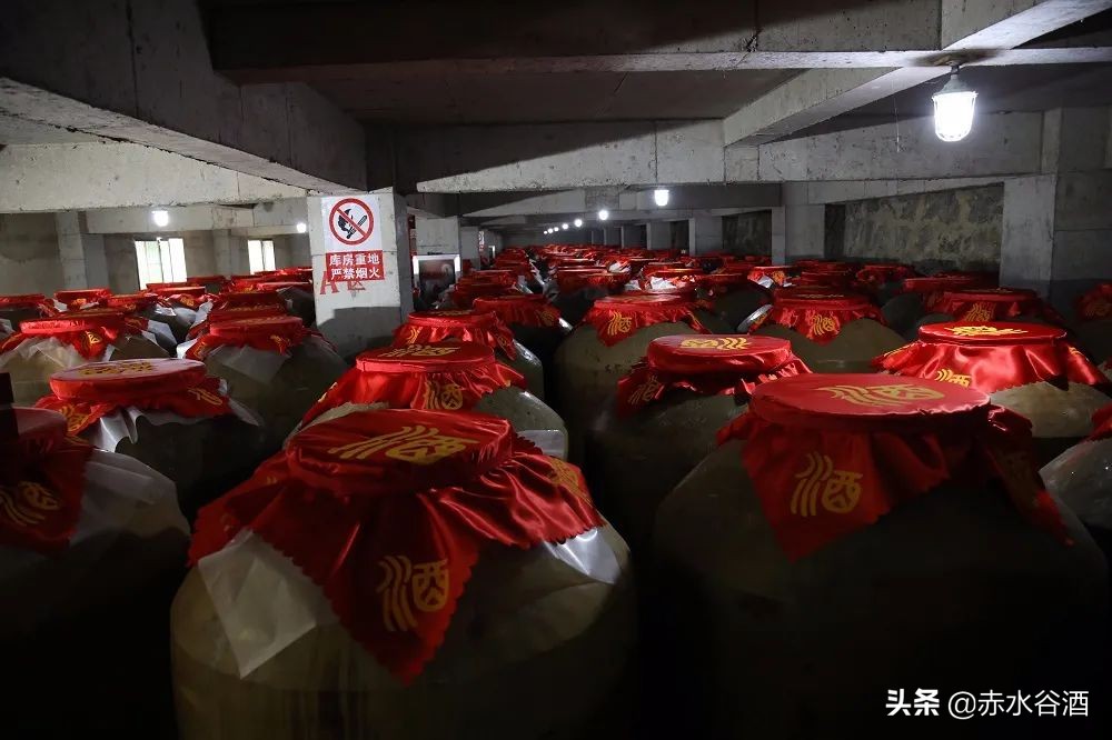 开瓶白酒能存放多久,瓶装白酒存放了20多年还能喝吗