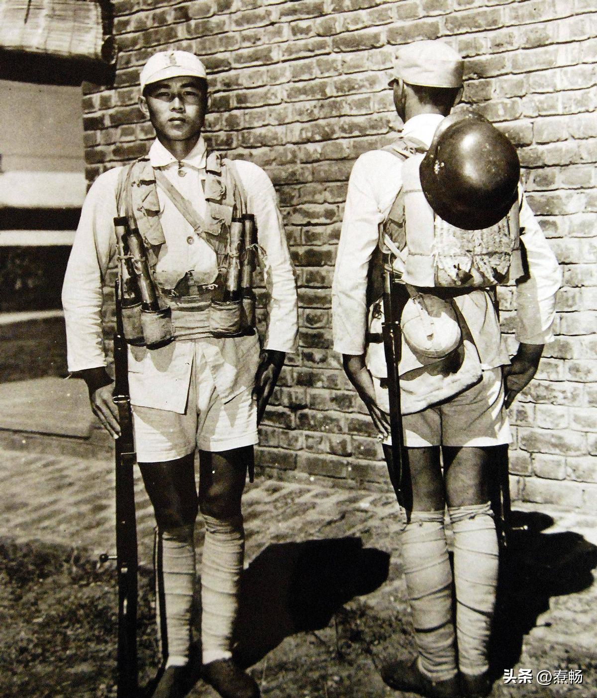 【晚清风情展】30张老照片展现花楼女子媚态，丰乳肥臀