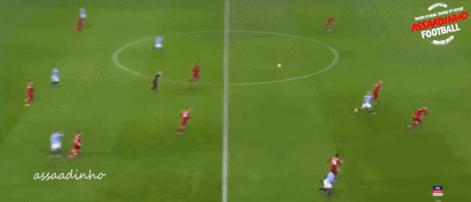 亲历两期银河战舰的拉莫斯与利物浦复兴基石的范戴克，你中意谁？