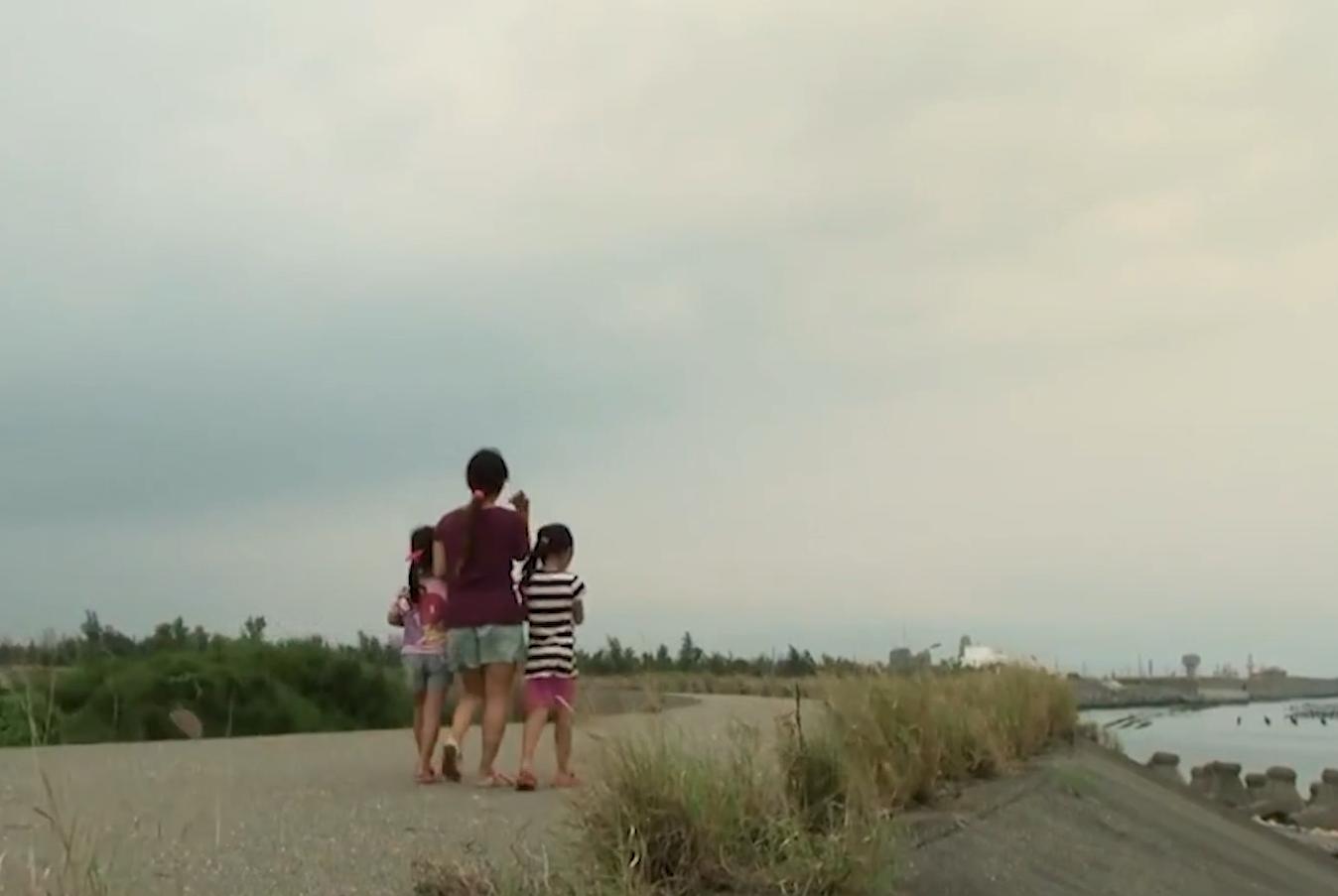 越南女孩被父母卖掉，嫁到中国后直言：再也不想回越南