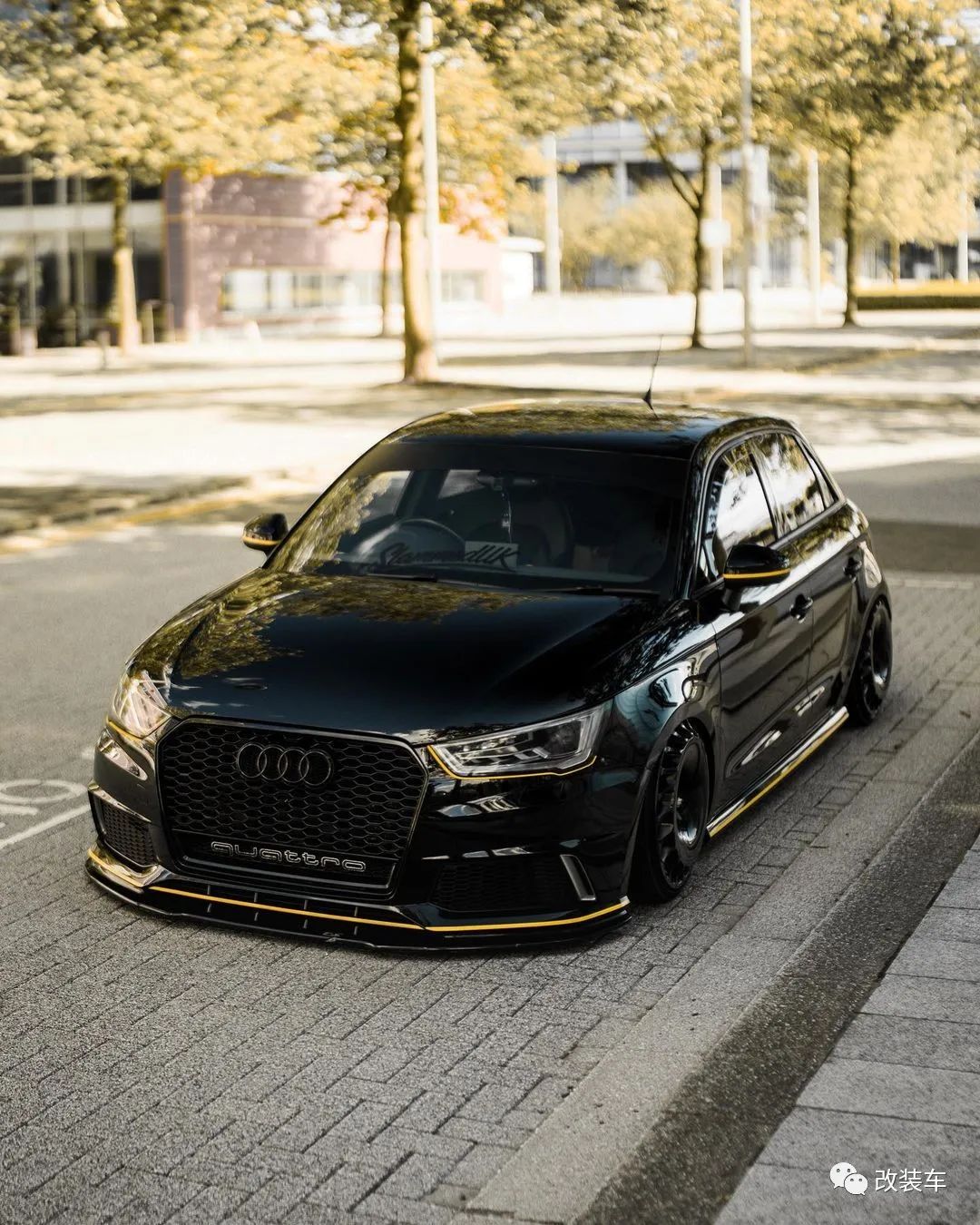 奔驰c级小姐姐改装,奔驰威霆改装小姐姐