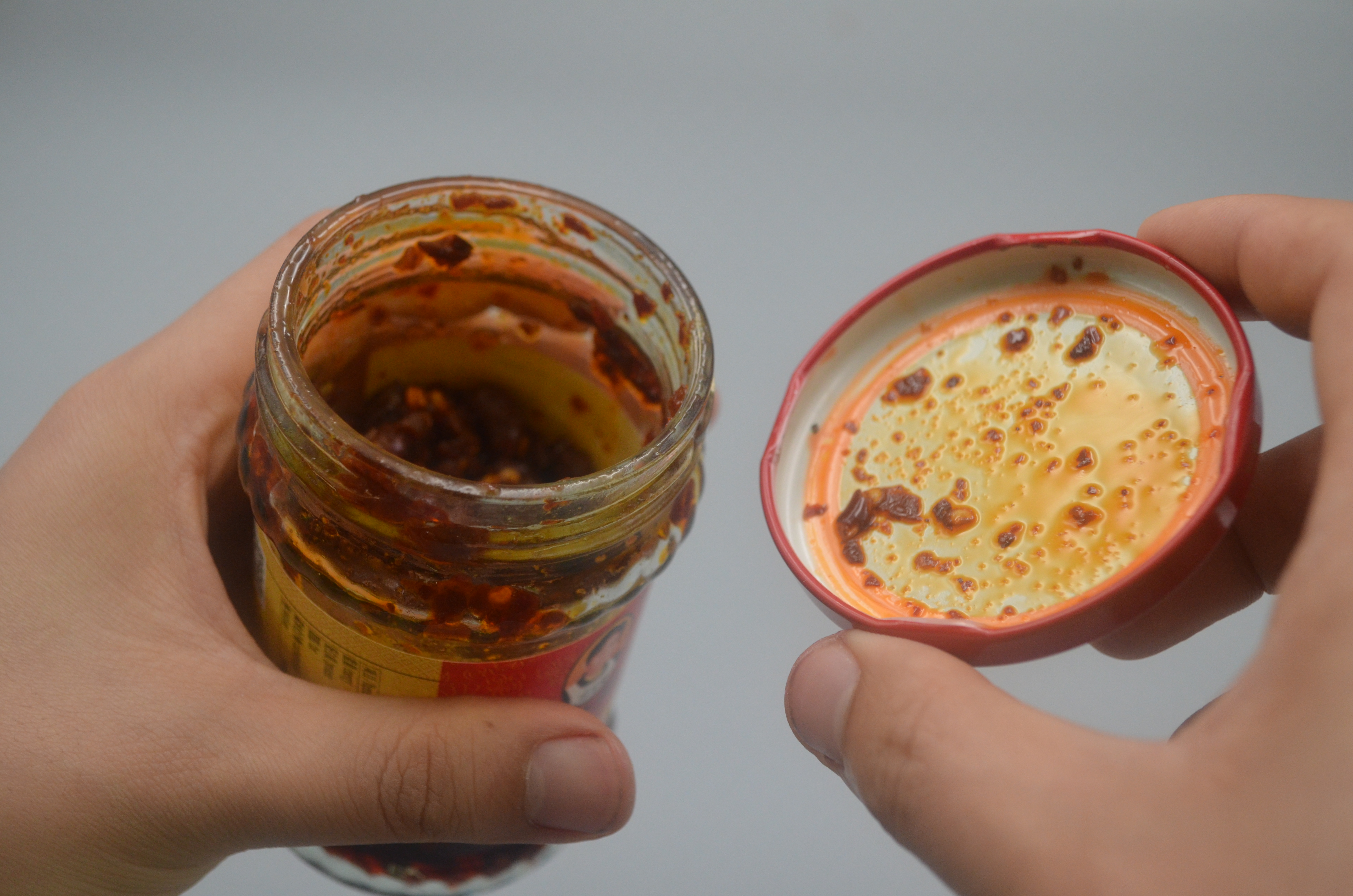 罐头瓶盖有个小机关,罐头瓶上有个小机关怎么开