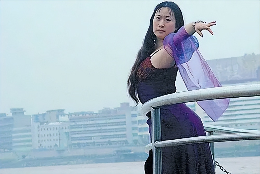 45岁芙蓉姐姐现状：从人人嘲笑到低调富婆，她才是最清醒的那一个