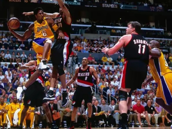 微软创始人鲍尔默1000亿美元,微软前CEO鲍尔默跻身前五大富豪