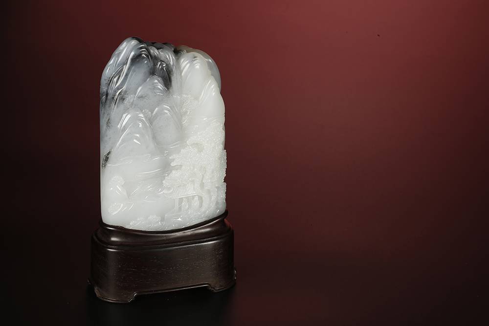 苏然玉雕的作品值得收藏么,王平和苏然哪个玉雕大师名气更大