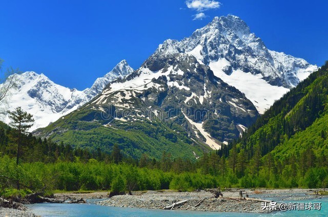南疆的县级市以后会发展地级市吗,全疆有哪些地级市