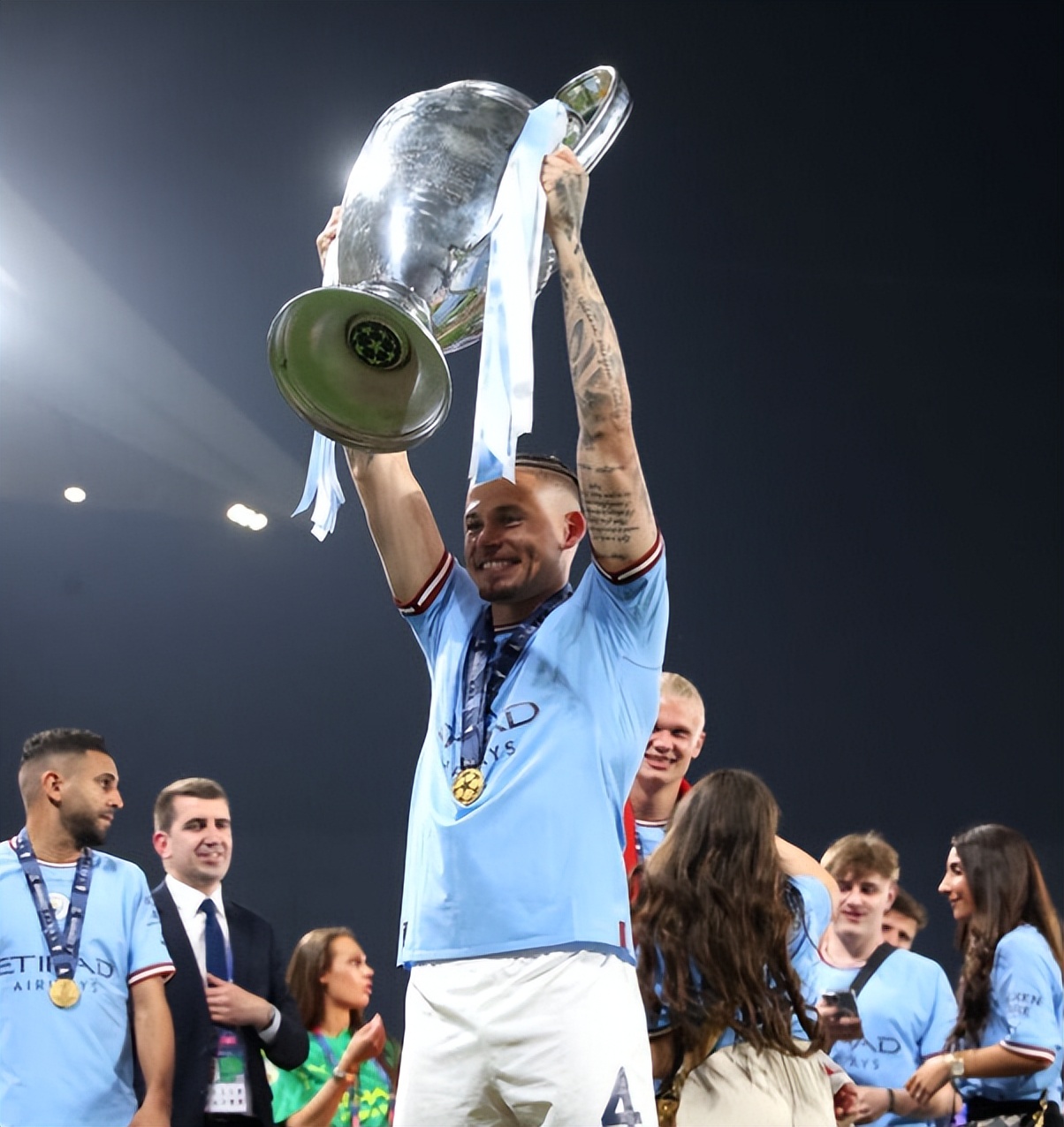 曝拜仁有意菲利普斯,卡尔文菲利普斯曼城首秀