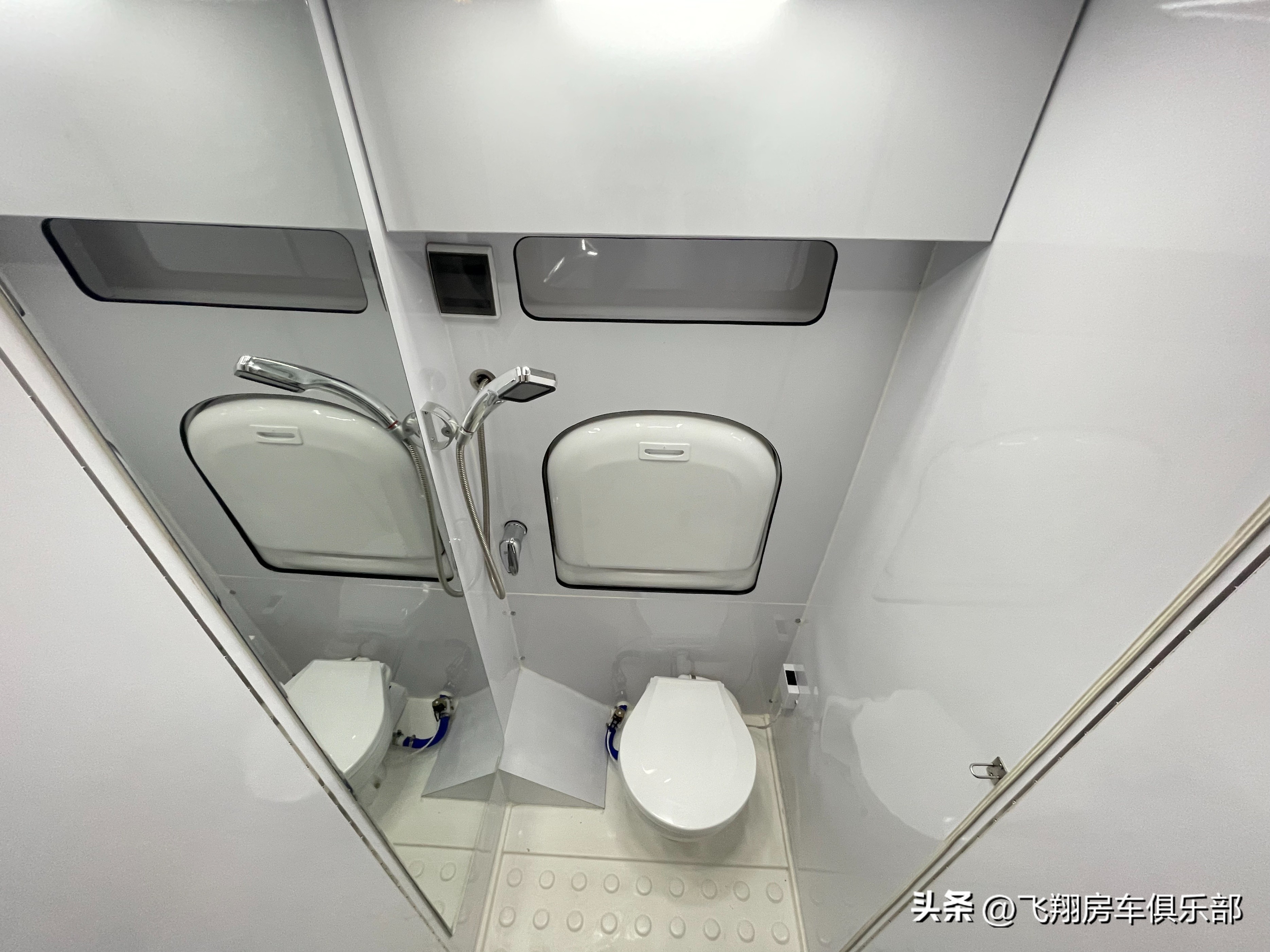 福特新世代六座短轴中顶优缺点,福特新世代短轴低顶用车感受