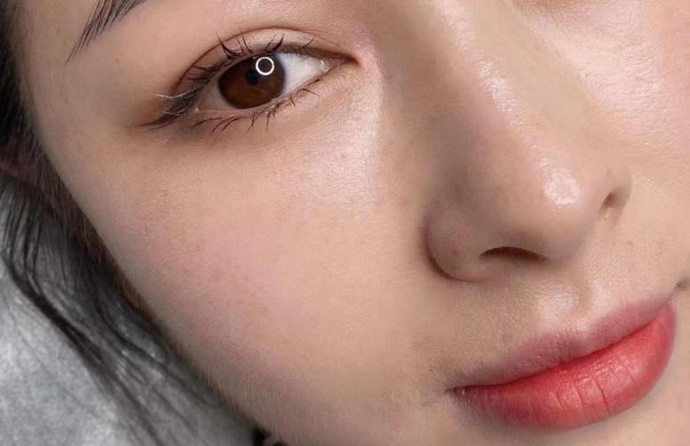 纹唇后期唇部发黑补色可以遮住吗,纹唇颜色发乌后期怎么补色