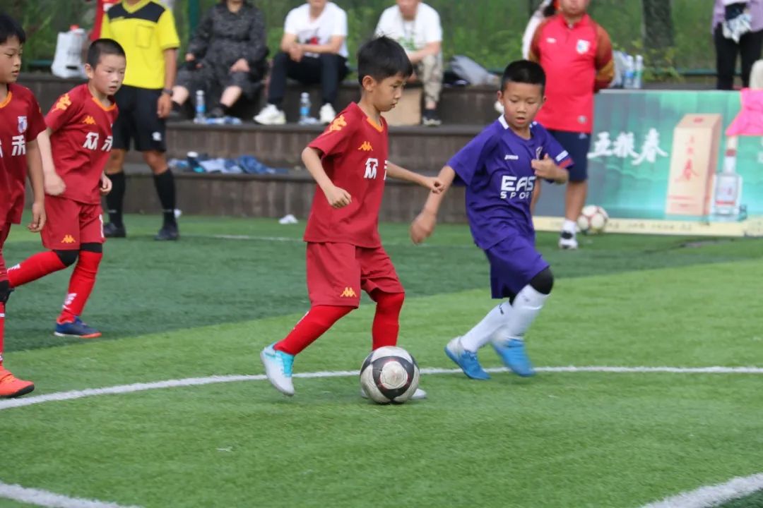 濂嬪媷浜夊厛鏃犳墍鐣忔儳,闃熶紞椋庨噰灞曠ず鍔ㄤ綔