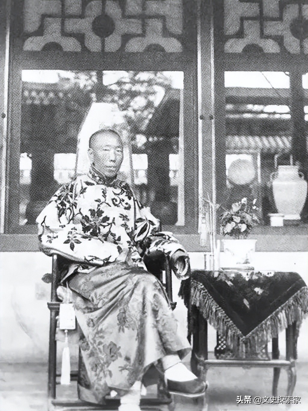 李莲英墓被打开完整视频,1966年李莲英墓被发掘