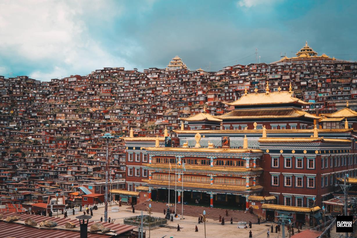 色达佛国世界信仰圣地,佛国净土川西色达