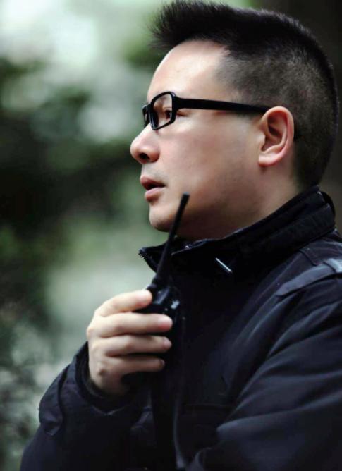 人体模特汤加丽：与丈夫离婚，遭父亲嫌弃，46岁再给父母添心病