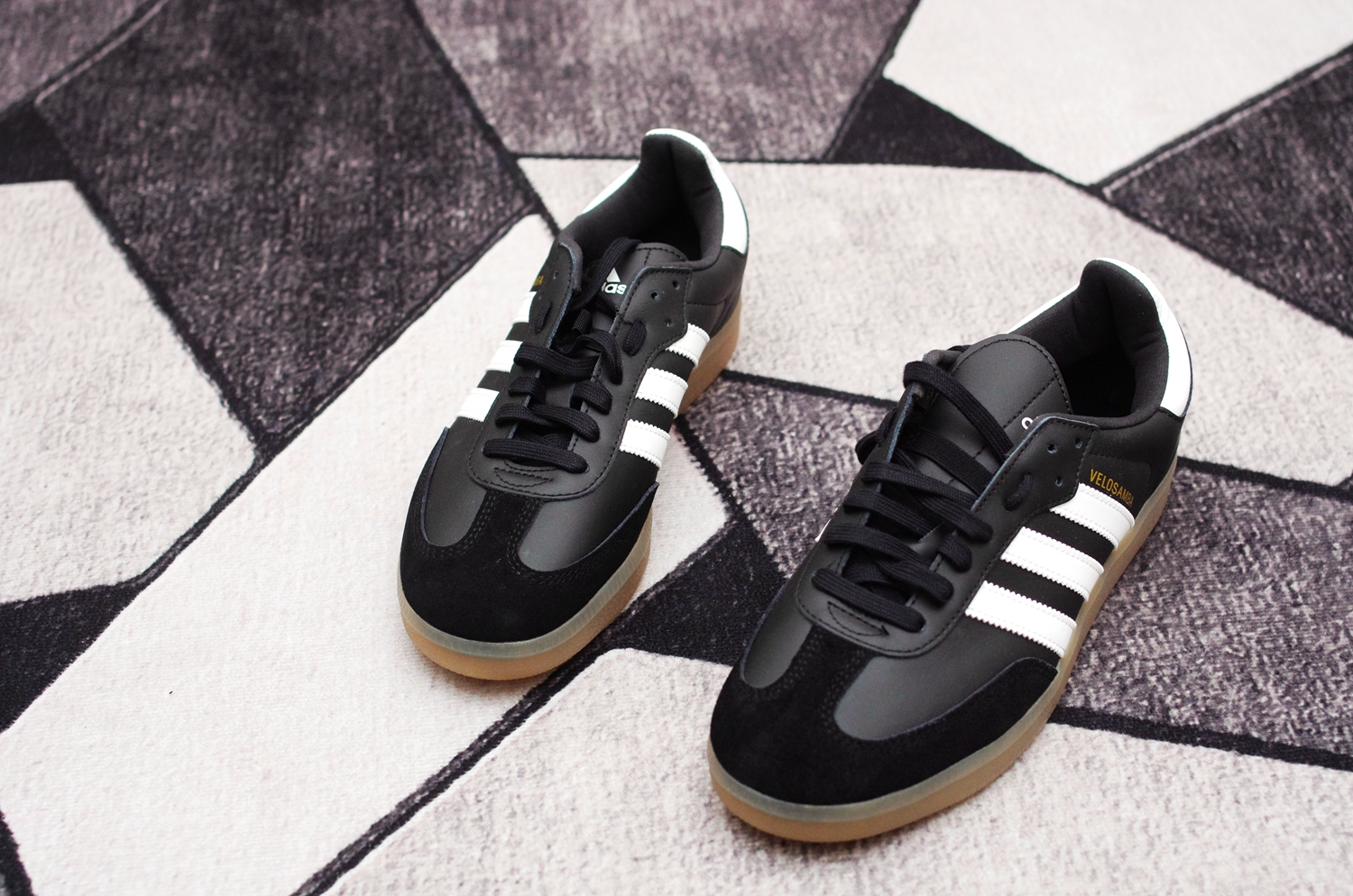 阿迪达斯擦鞋神器,阿迪单车鞋