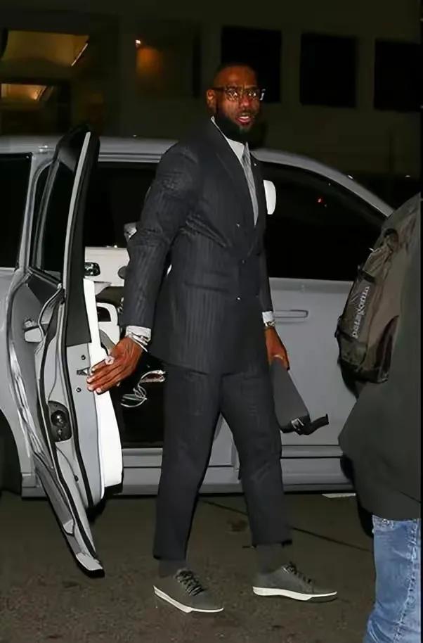 勒布朗詹姆斯,是什么让他幸运的当了十年的联盟第一人