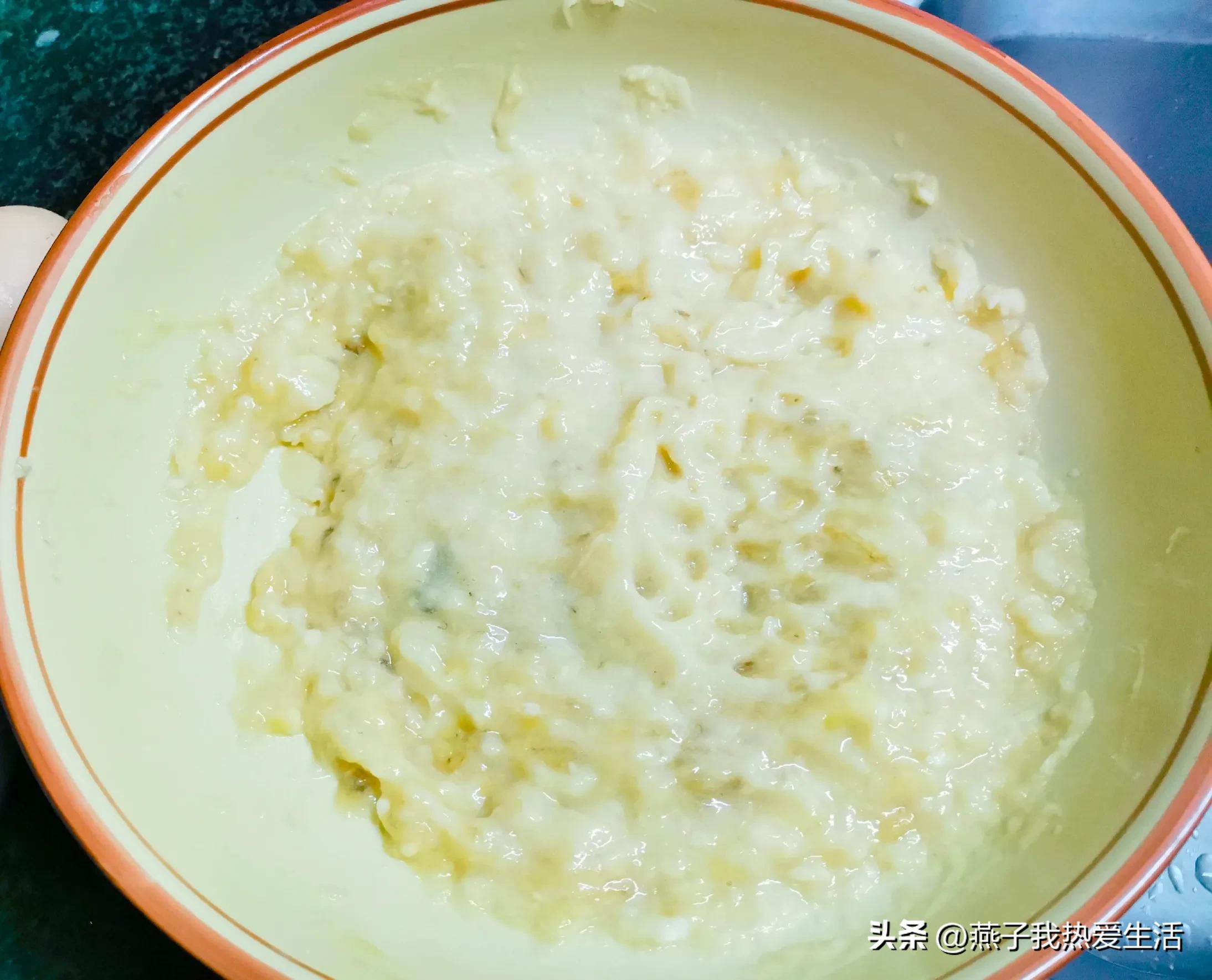 小蛋糕面包制作教程简单又好看,少糖少油香蕉蛋糕的家庭做法视频