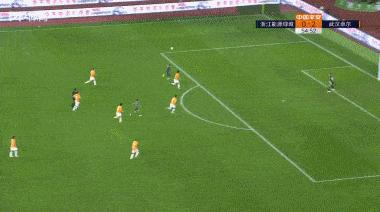 穆谢奎：打篮球出身的大连人队史第一射手，35岁还在中超名列前茅