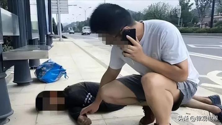 两男子讲笑话邻居笑死,讲笑话把邻居笑死了