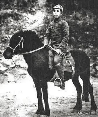 从铁路工人成长为开国将军的*震王**，一生与广水结下不解之缘