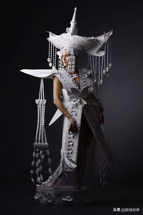 纸艺作品绘画,千变万化的纸艺术作品