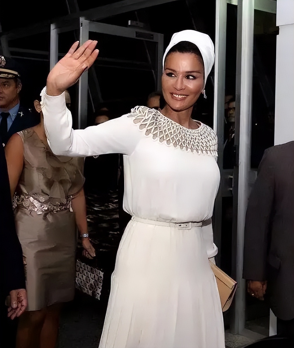 卡塔尔300亿美元,卡塔尔三公主