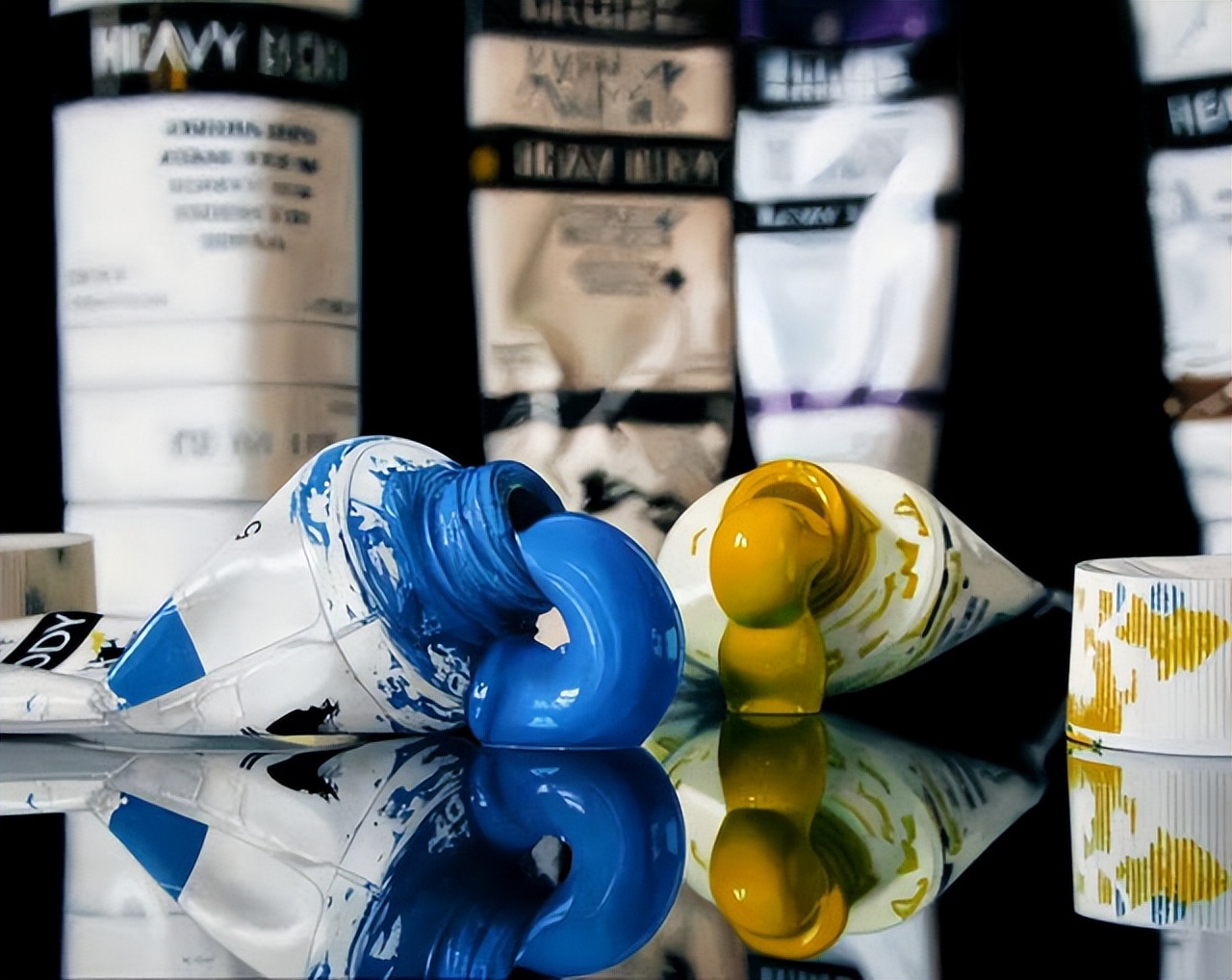 79个难得一见照片，飞机释放烟雾弹，逃票的女乘客，飞翔的蝙蝠