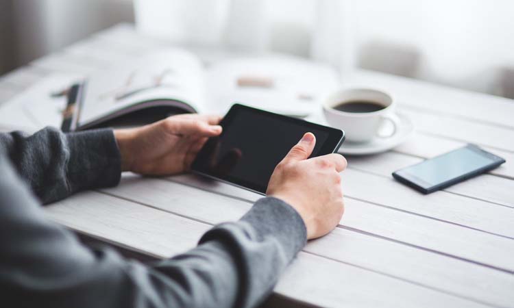 如何让不听话的下属听话,遇到不听话的领导怎么办