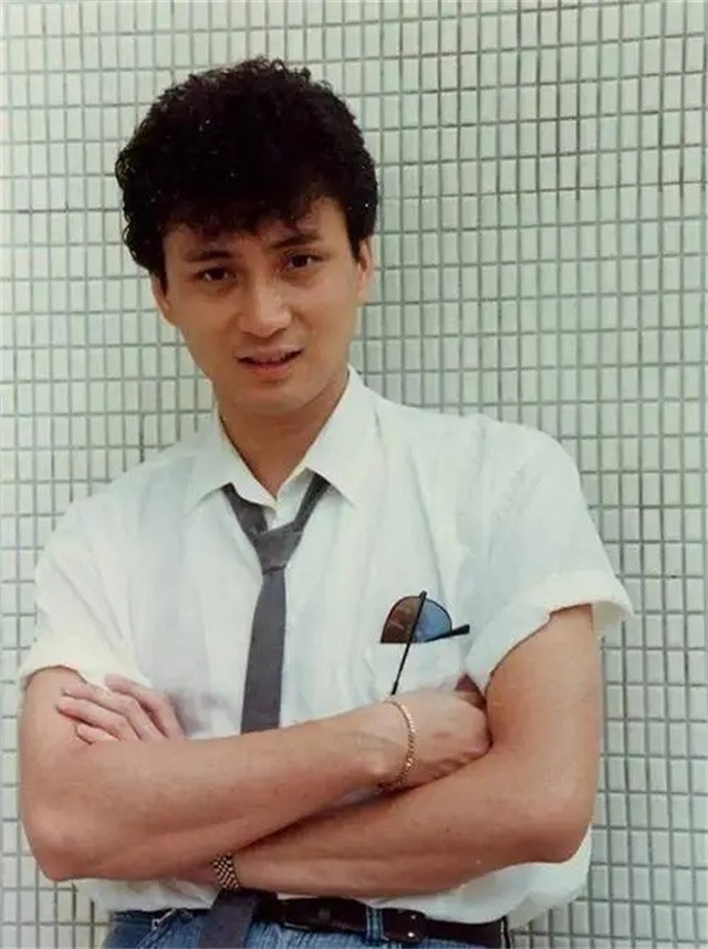 黄日华悼念翁美玲视频,黄日华得知翁美玲去世的消息