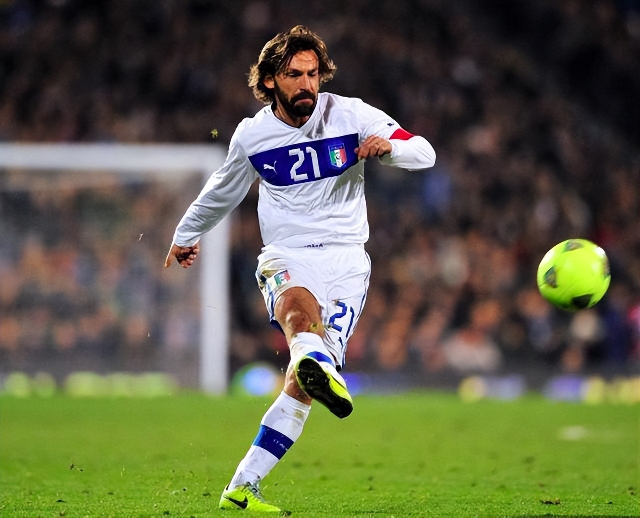 皮尔洛后腰踢法解析,安切洛蒂莫德里奇皮尔洛