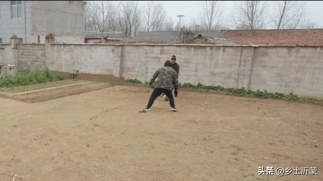 喷香哥与父亲,喷香哥父亲去老部队感人视频