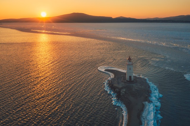 人生的路和喜欢的人同行才有滋味,真正的喜欢永远是最坚定的选择